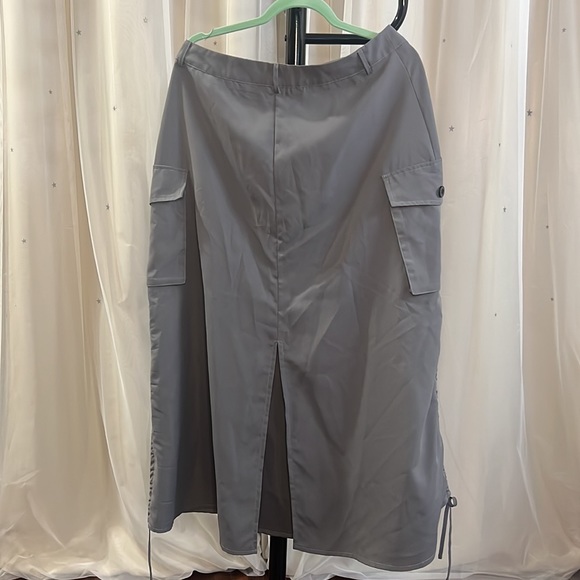 Grey Cargo Midi Skirt - Picture 3 of 5